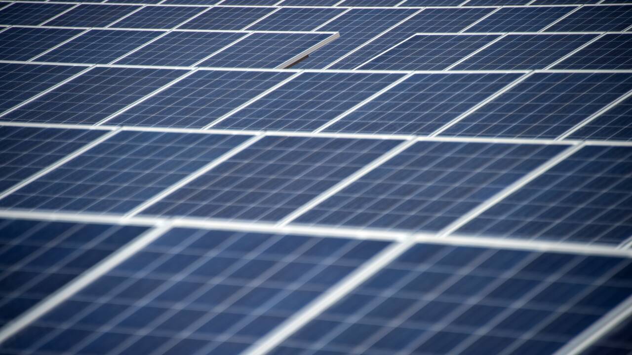 Stellantis Sochaux contruit l'une des plus grandes centrales solaires en ombrières de France