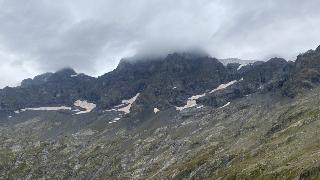 "Nos glaciers sont en réa" : dans les Hautes-Alpes, les Ecrins en première ligne du dérèglement climatique
