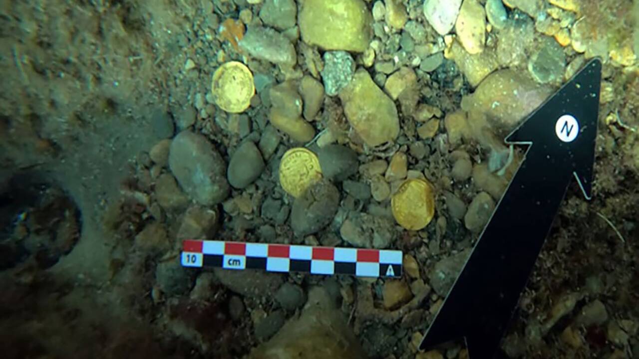 Des plongeurs découvrent un trésor de 50 pièces romaines au large de l'Espagne 