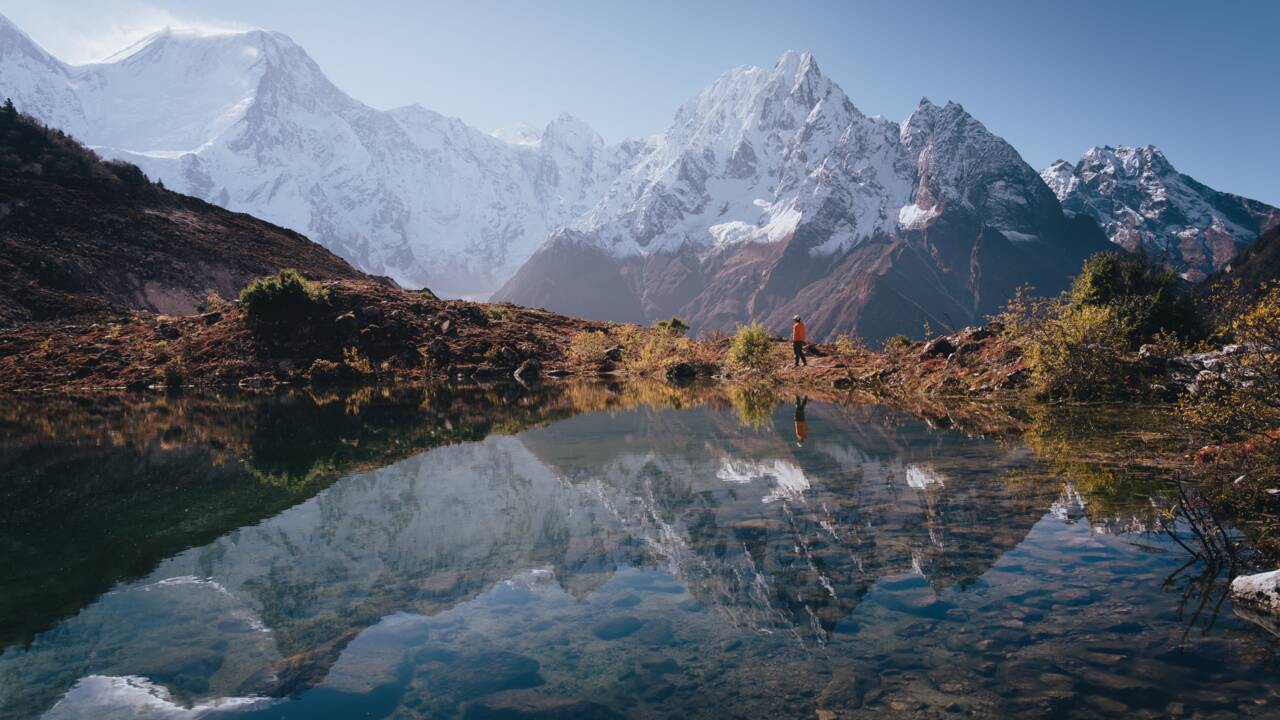 Himalaya : l'incroyable ascension d'un alpiniste russe amputé des deux jambes