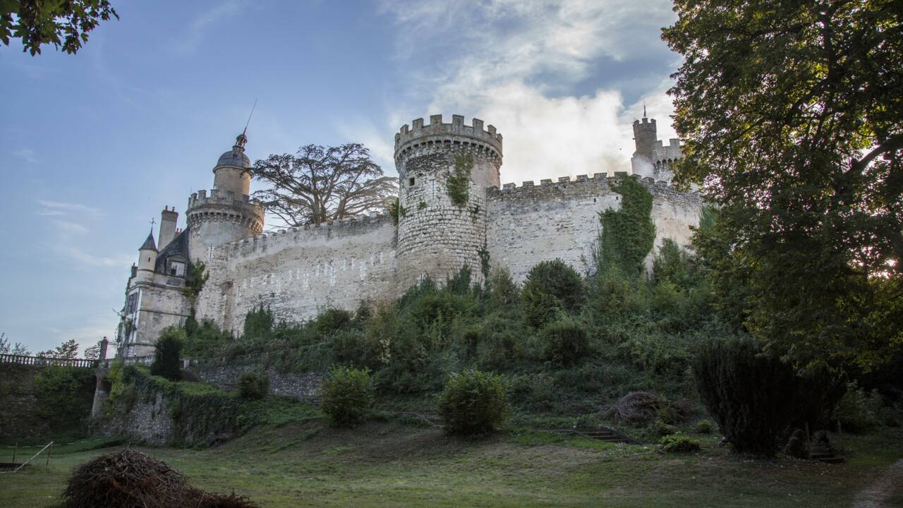 Allier : au château hanté de Veauce, on voudrait conjurer le mauvais sort