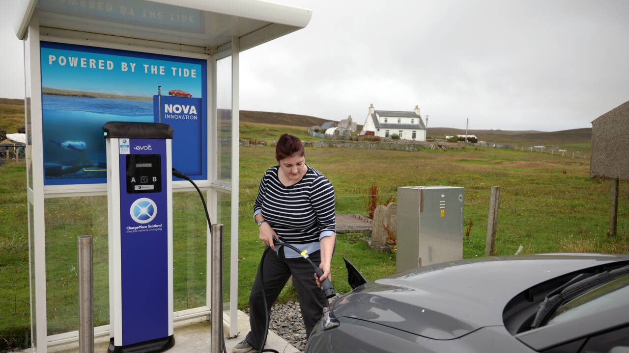 Du pétrole aux énergies renouvelables, vent de changement sur les îles écossaises