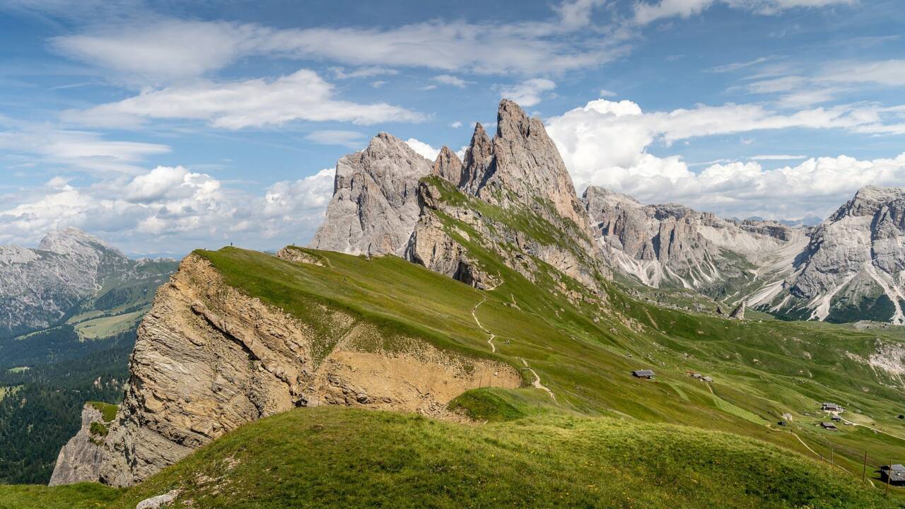 Changement climatique : pourquoi les sommets des Alpes verdissent ?