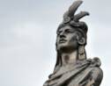 Des chercheurs percent les secrets d'une coiffe faussement attribuée à un empereur aztèque