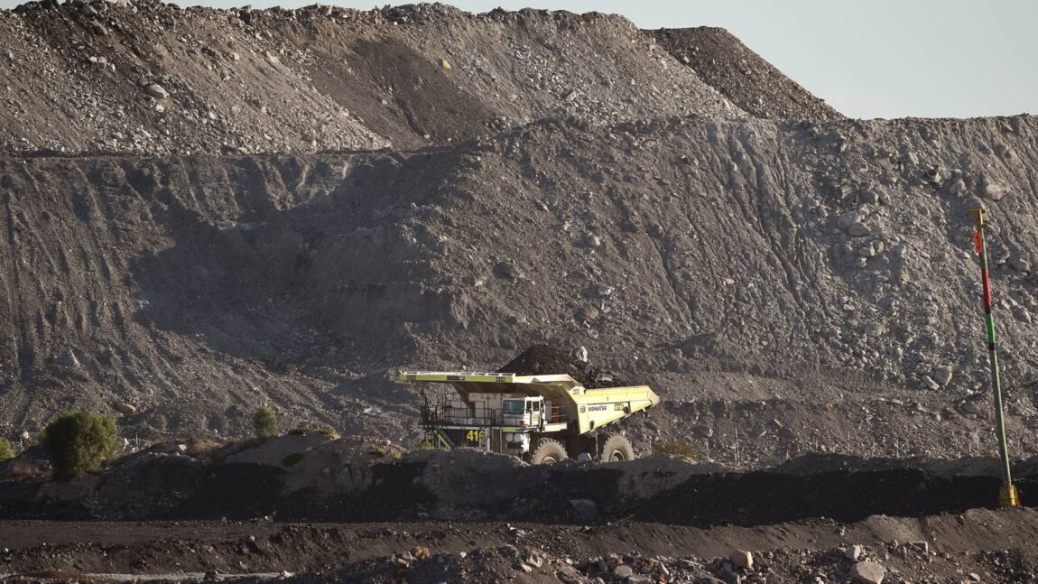 L'Australie s'engage à vendre du charbon pendant encore "des décennies"