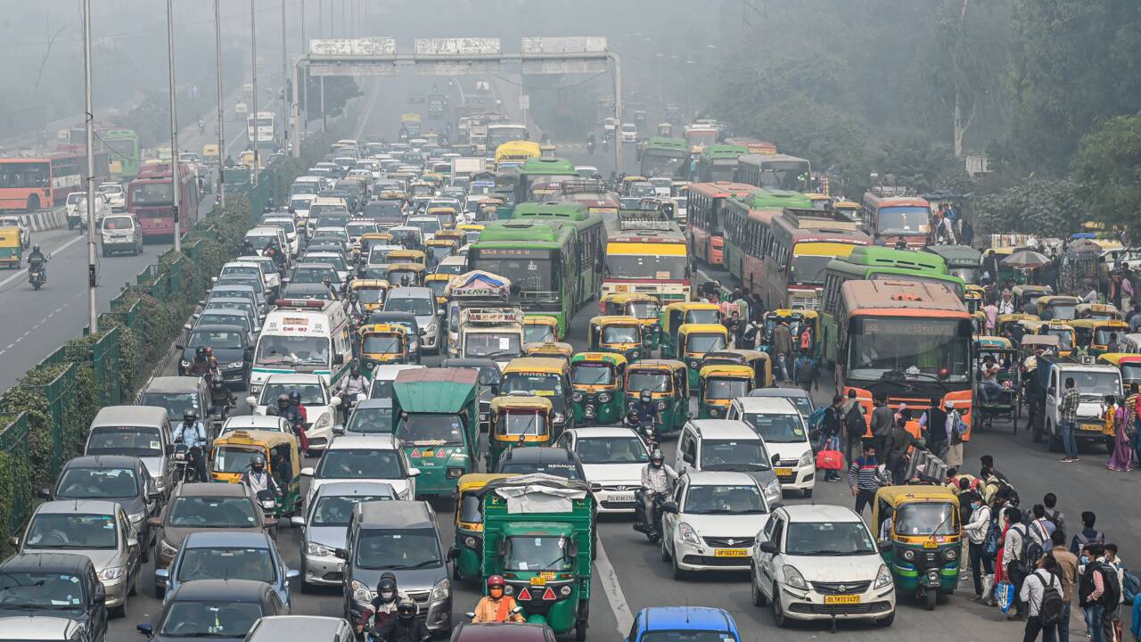 Inde: New Delhi sommée de se préparer à des mesures d'urgence face à la pollution