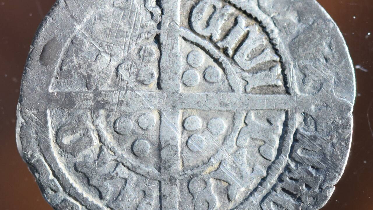 Découverte de la plus ancienne pièce de monnaie anglaise jamais trouvée au Canada