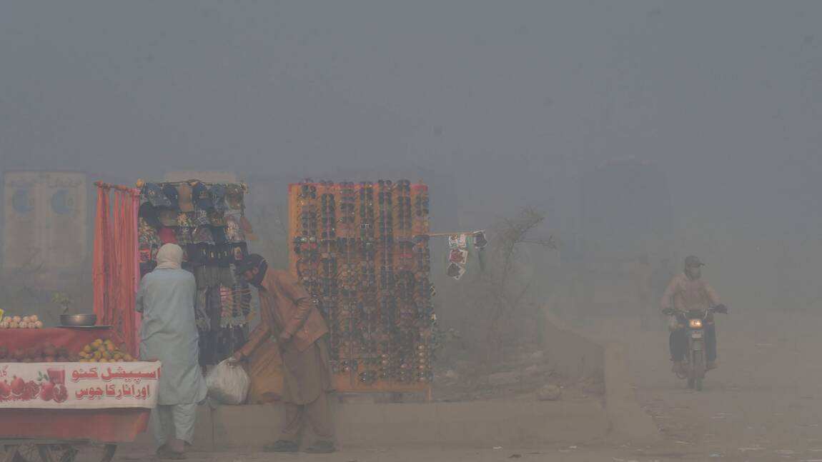 Pakistan: à Lahore, on ne tombe pas malade du Covid, mais de la pollution de l'air