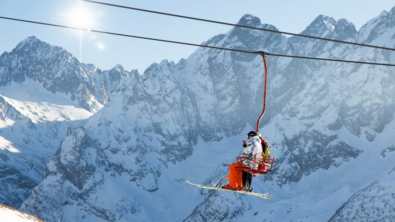 Stations de ski françaises: le pass sanitaire désormais obligatoire