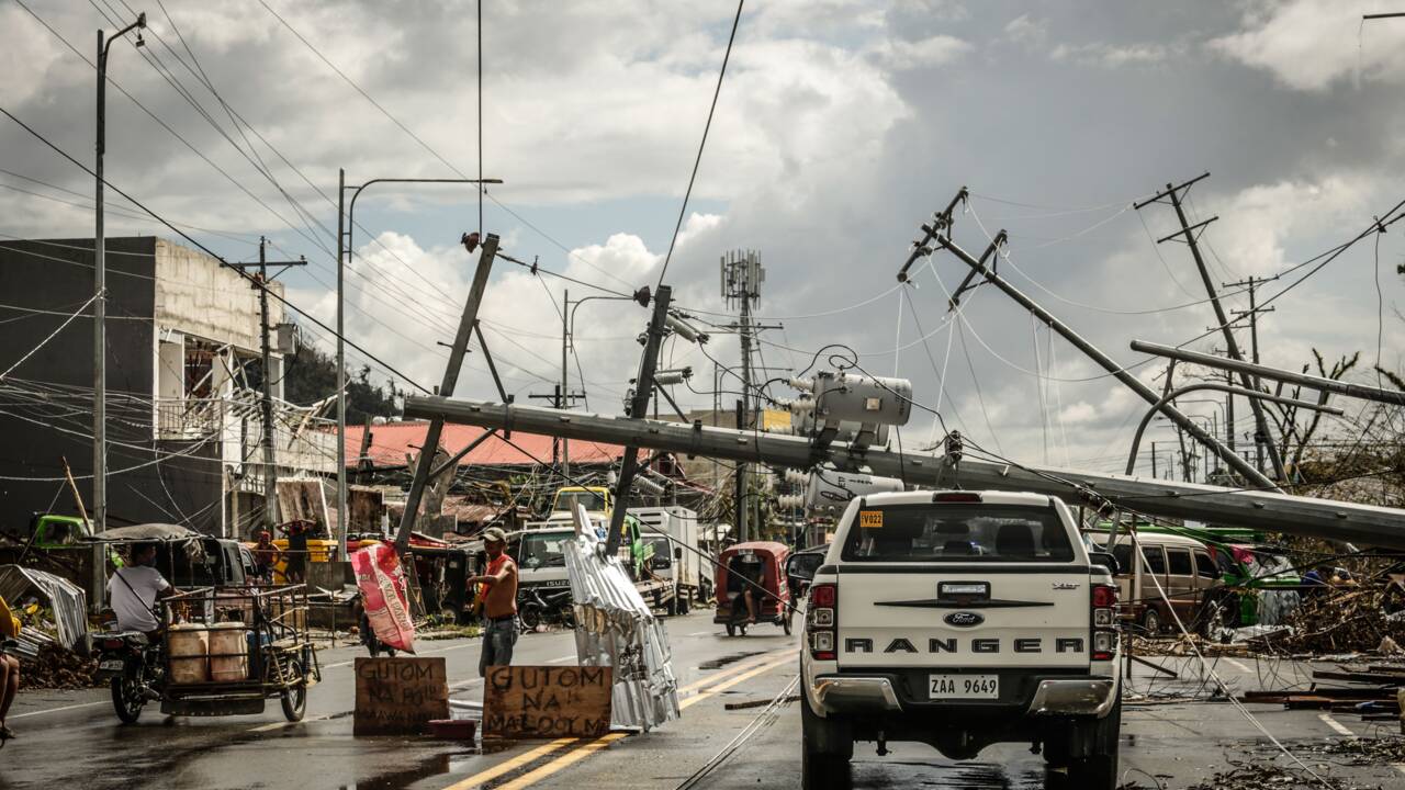 Aux Philippines, le bilan du typhon Rai dépasse les 200 morts
