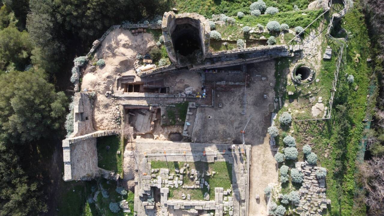 Des archéologues exhument les vestiges d'un temple de 2500 ans en Italie 