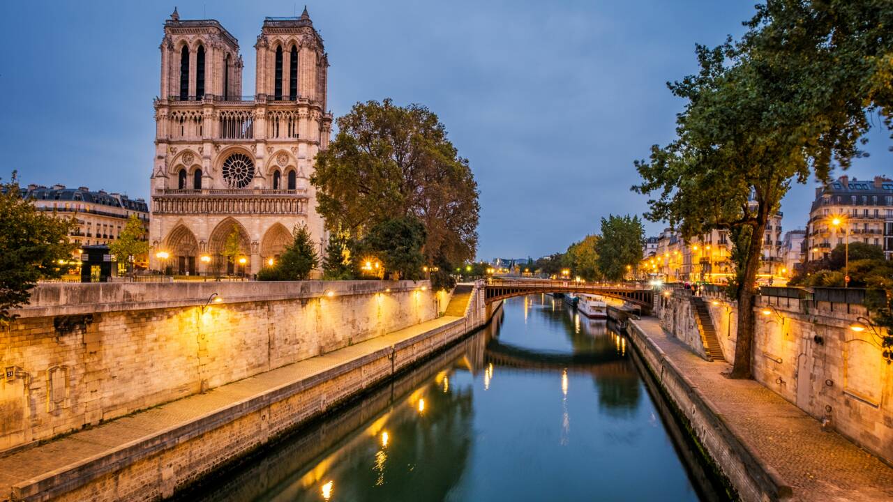 "Night Trotters" : quand des randonneurs dévorent les trésors de Paris de nuit