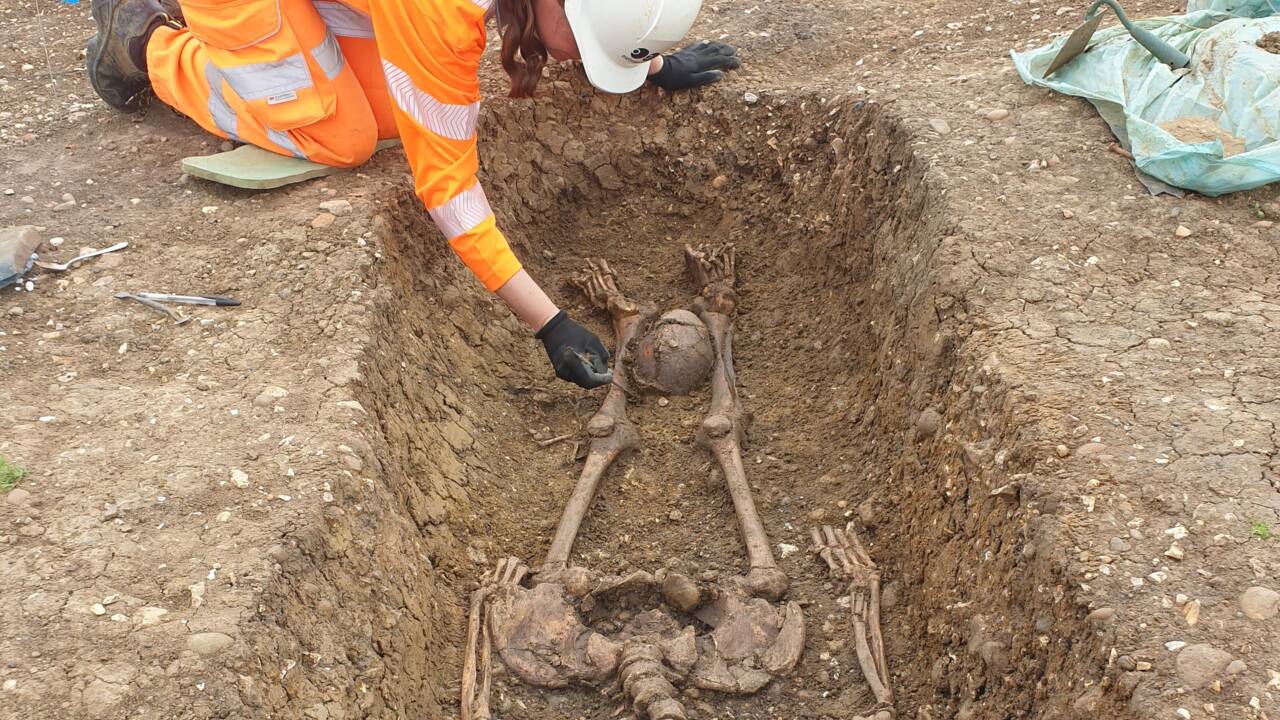 Des squelettes décapités découverts sur le chantier du futur TGV au Royaume-Uni