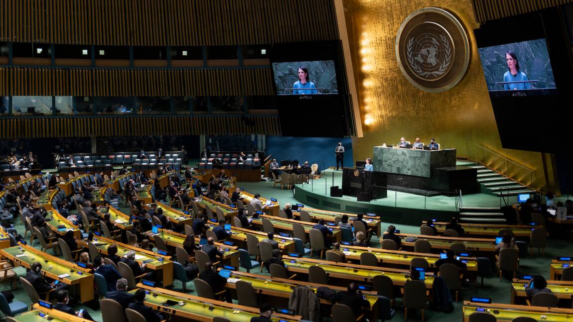 L'Assemblée générale de l'ONU "exige" de la Russie la fin de la guerre en Ukraine