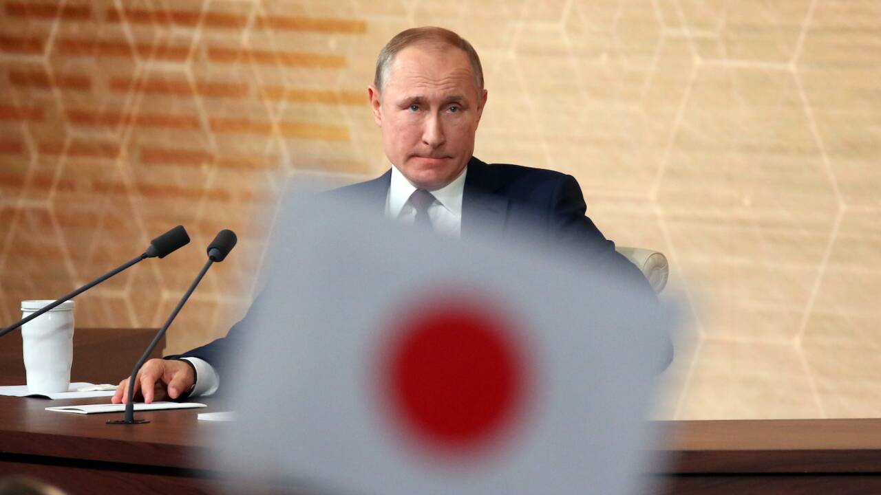 Face à la guerre en Ukraine, la Russie abandonne les négociations de paix avec le Japon