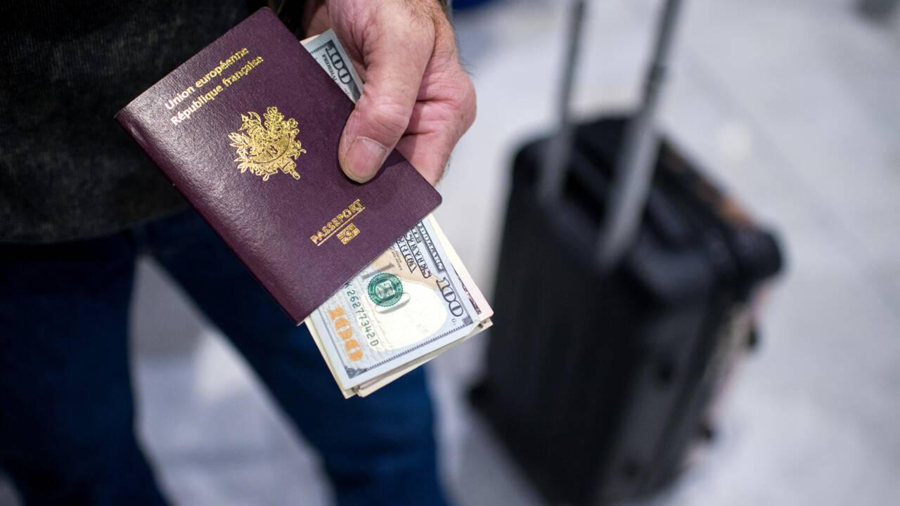 Cartes d’identité, passeports… Pourquoi les délais d’obtention sont-ils si longs ?