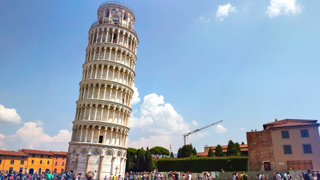 Pourquoi la tour de Pise est-elle penchée ? Les secrets d'un monument emblématique d'Italie