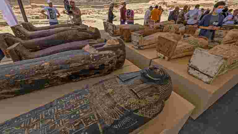 Cinq Nouvelles Tombes Pharaoniques Exhumées à Saqqarah En Egypte Geofr