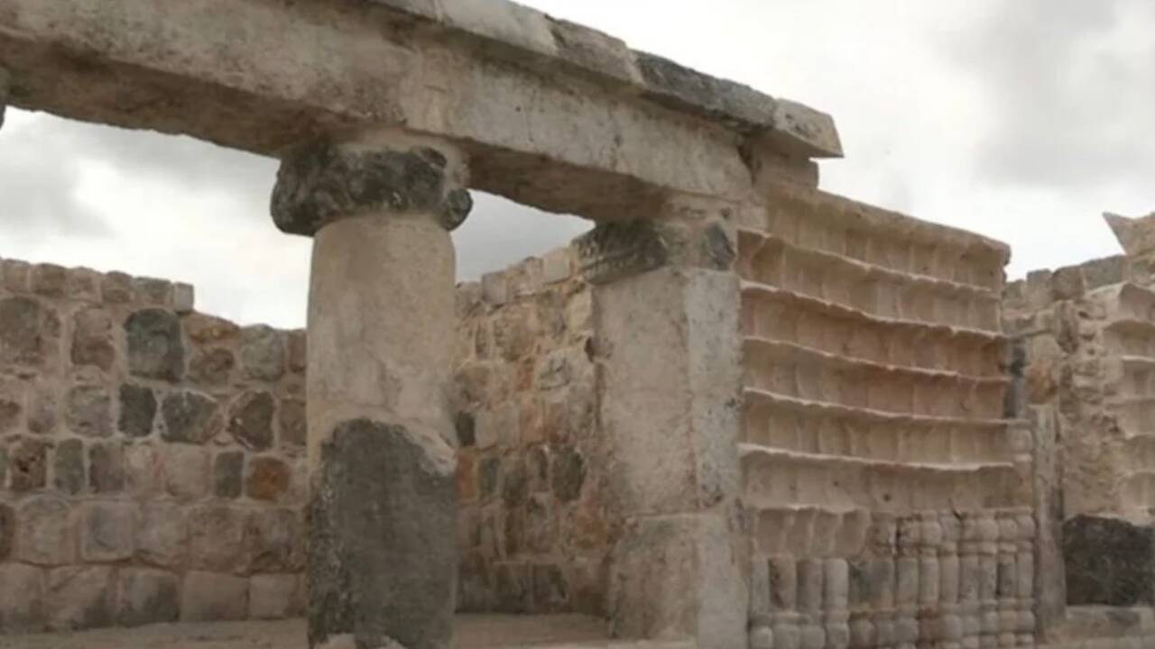 Des ouvriers découvrent les ruines d'une cité maya de 1400 ans au Mexique