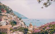 Tourisme de masse en Italie : des restrictions d’accès sur la Côte Amalfitaine pour les voitures cet été