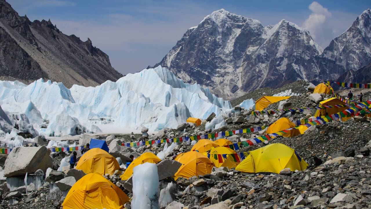 Le Népal va déplacer le camp de base de l’Everest depuis la fonte des glaciers