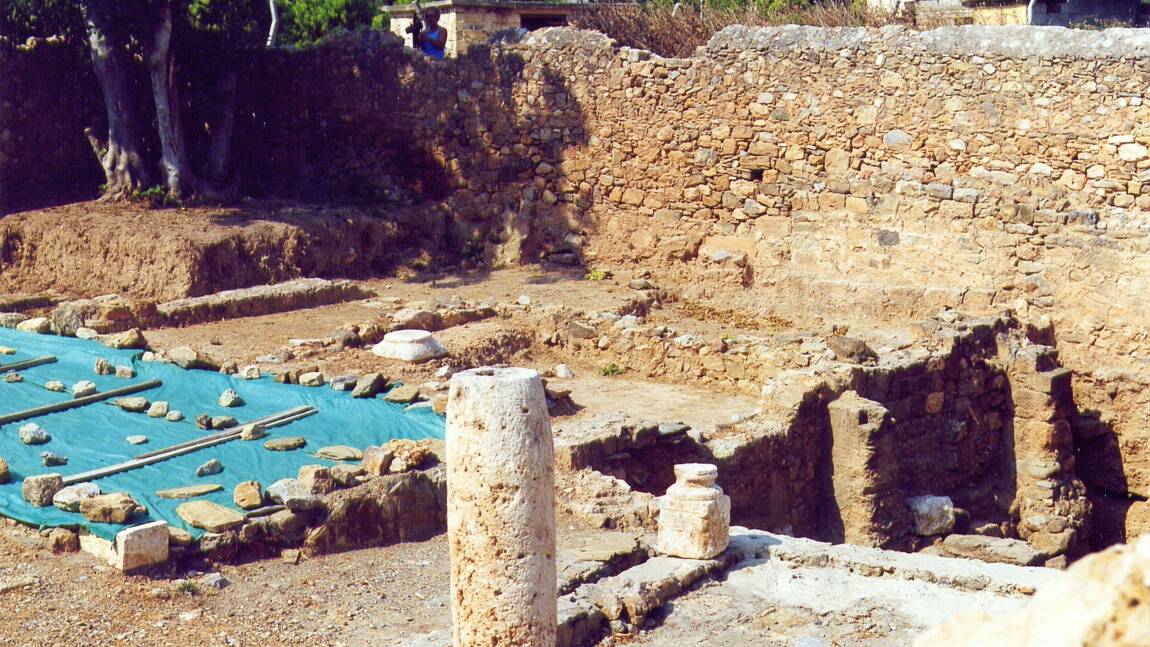 Turquie : rare découverte d’une tombe d’enfant contenant des bracelets dans l’ancienne ville grecque Kelenderis
