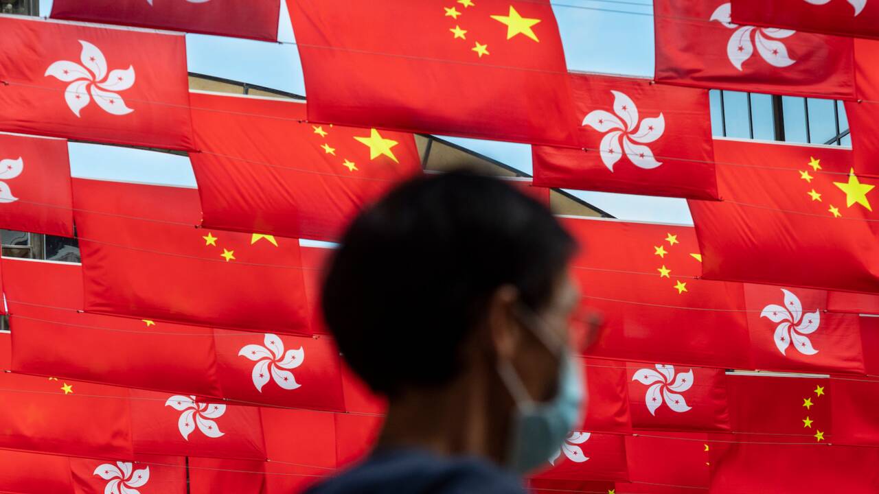 Hong Kong : 25 ans après sa rétrocession à la Chine, promesse tenue ou "trahison" ?