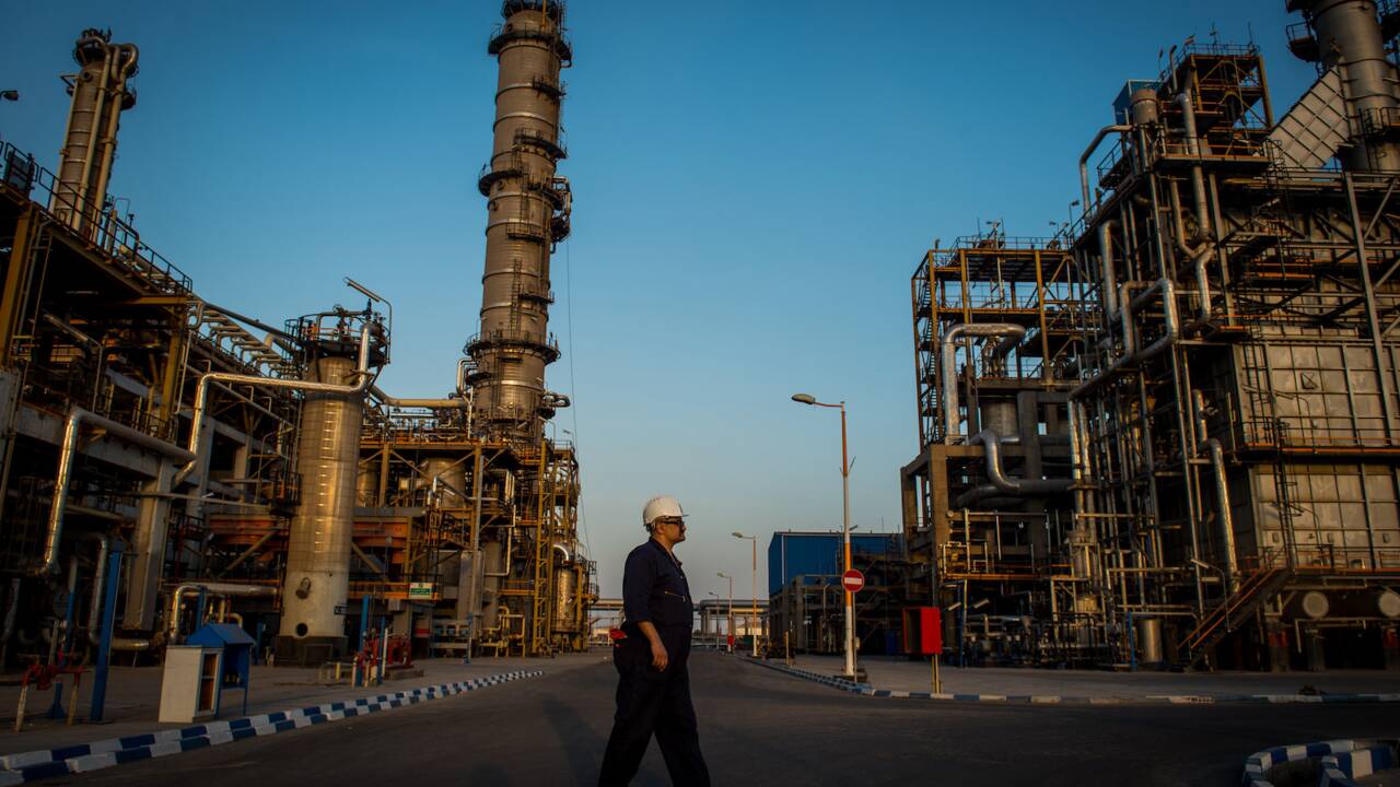 Avec la mise au ban du pétrole russe, un retour en grâce de l'Iran et du Venezuela ?