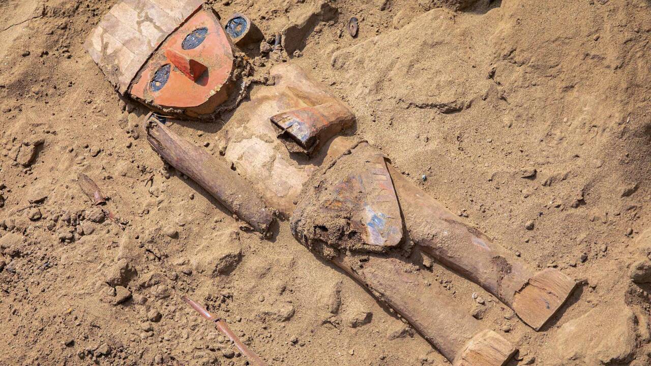 Une figurine en bois parfaitement conservée de la culture Chimu découverte au Pérou