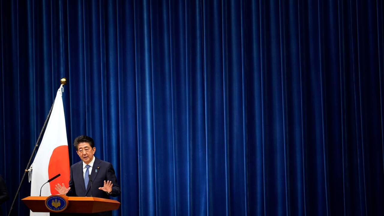 Mort de Shinzo Abe : qui était l'ancien Premier ministre qui a profondément marqué le Japon ?