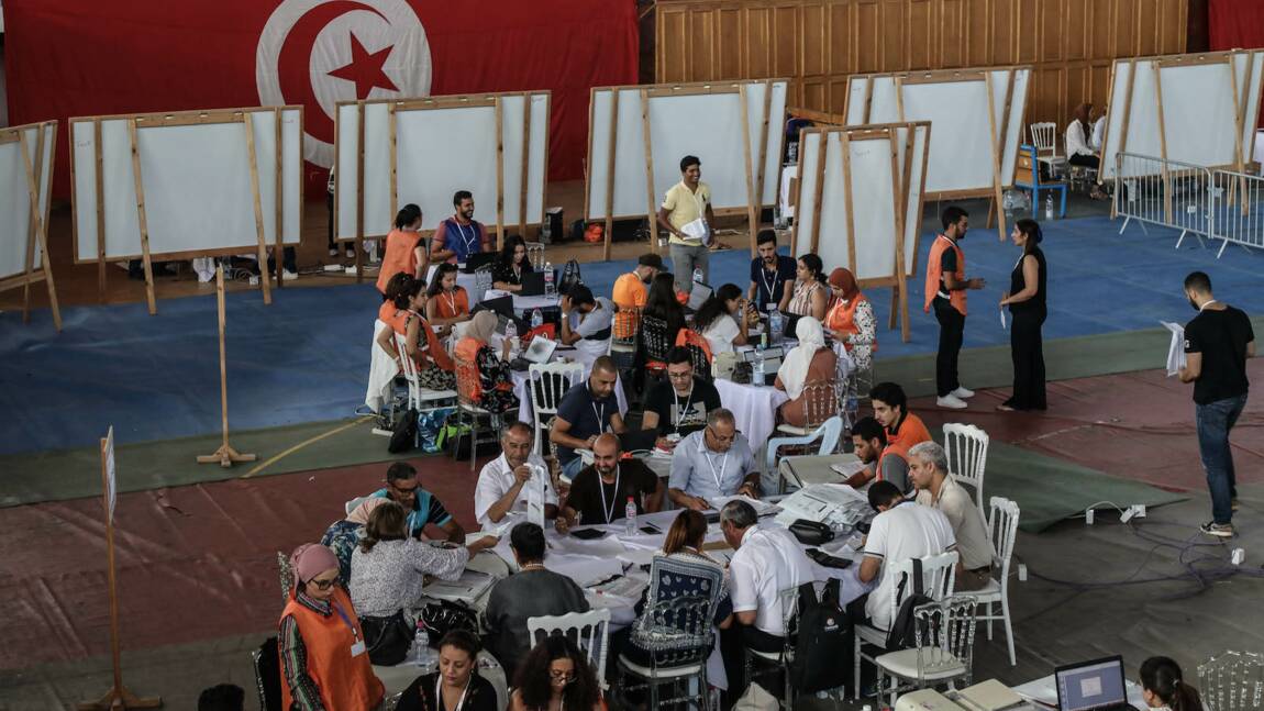 Quatre questions sur l'avenir de la Tunisie après le référendum constitutionnel