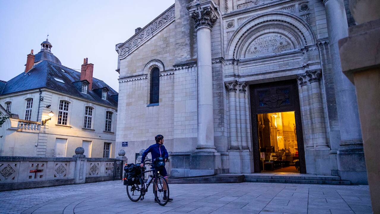 Avec les jacquets, ces nouveaux pèlerins à vélo sur le chemin de Saint-Jacques-de-Compostelle 