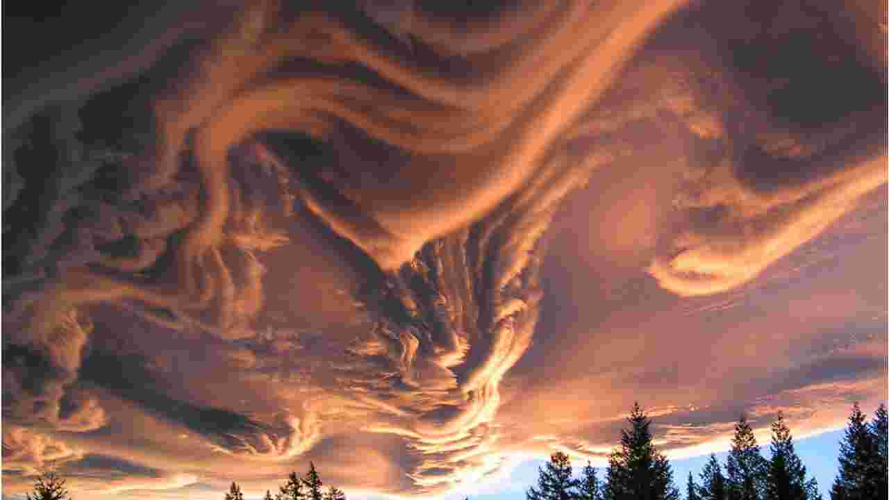 Les asperitas, impressionnants nuages formant la "rivière du ciel"