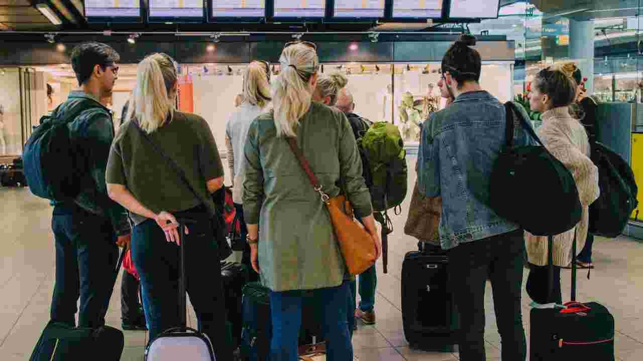 Pagaille à l'aéroport Schiphol d'Amsterdam : les voyageurs lésés vont être indemnisés