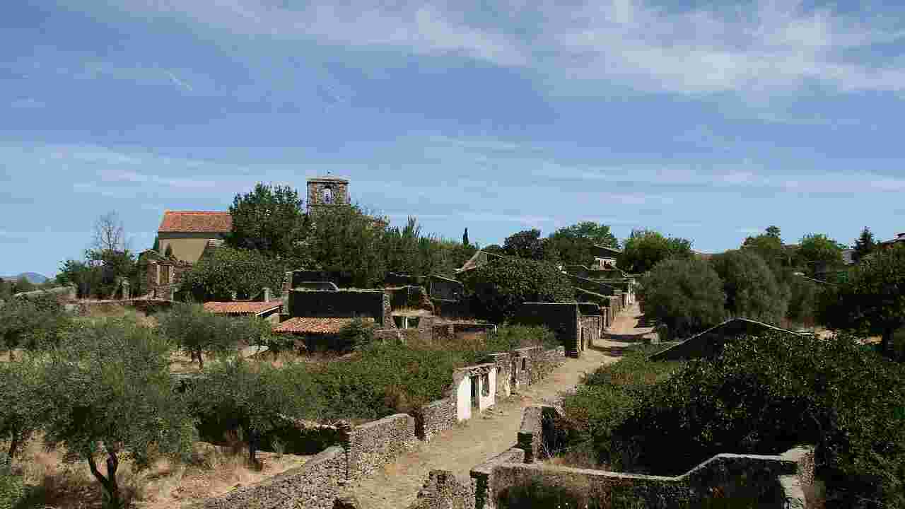 Granadilla : une petite ville fortifiée espagnole abandonnée... par erreur