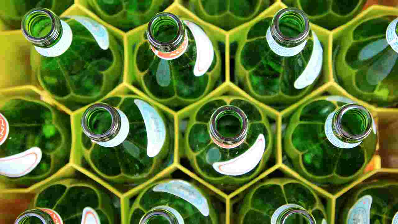 Recyclage : Le verre, un matériau "circulaire" ? Pas toujours, selon un rapport
