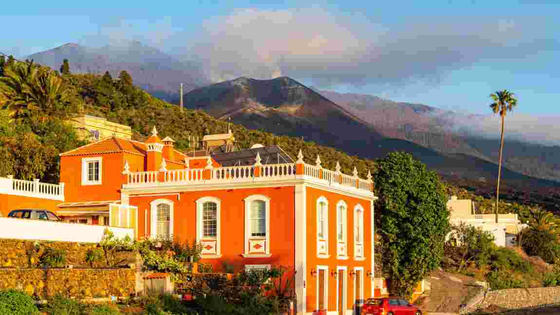 "Comme une nouvelle planète" : aux îles Canaries, le volcan de La Palma attire les touristes