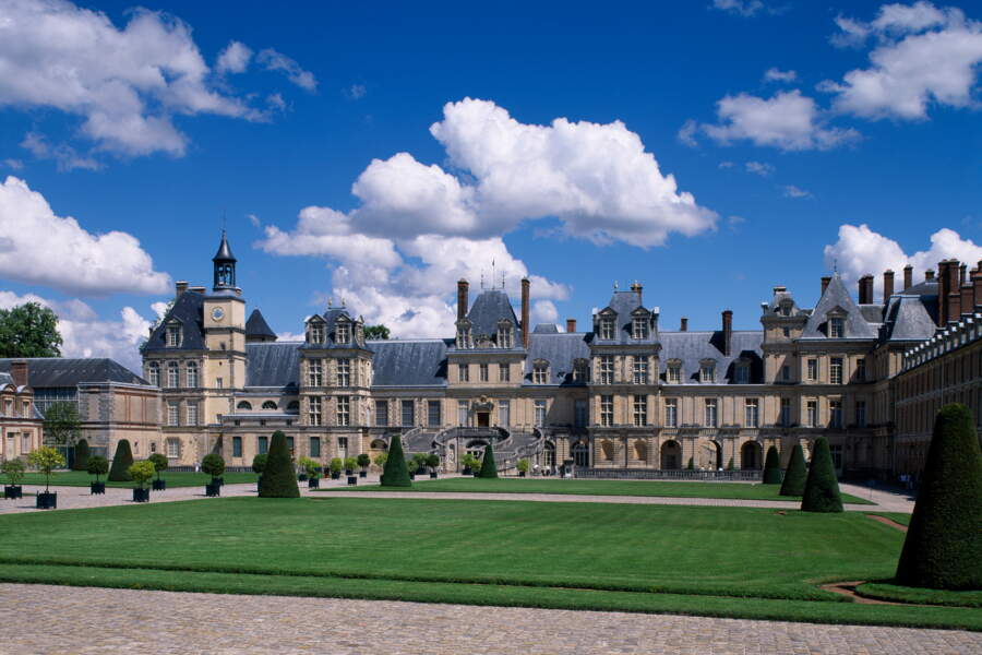 Les demeures des rois de France à travers l'Histoire GEO