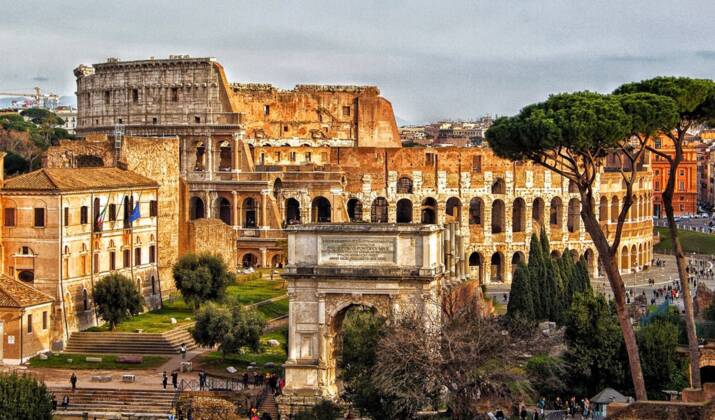 En Italie, réouverture timide du Colisée de Rome