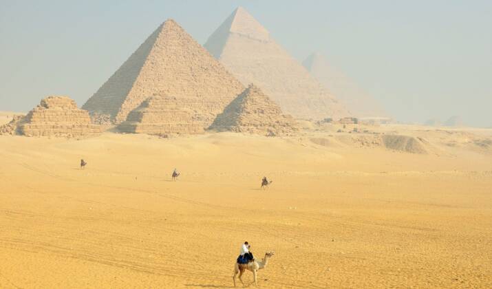 Egypte : la "nouvelle capitale" pharaonique voulue par le président al-Sissi sort des sables du désert