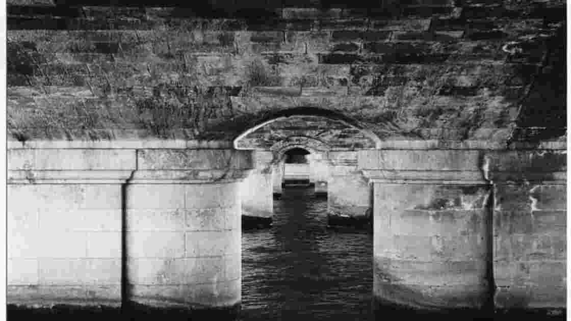 Sous le pont Mirabeau ...