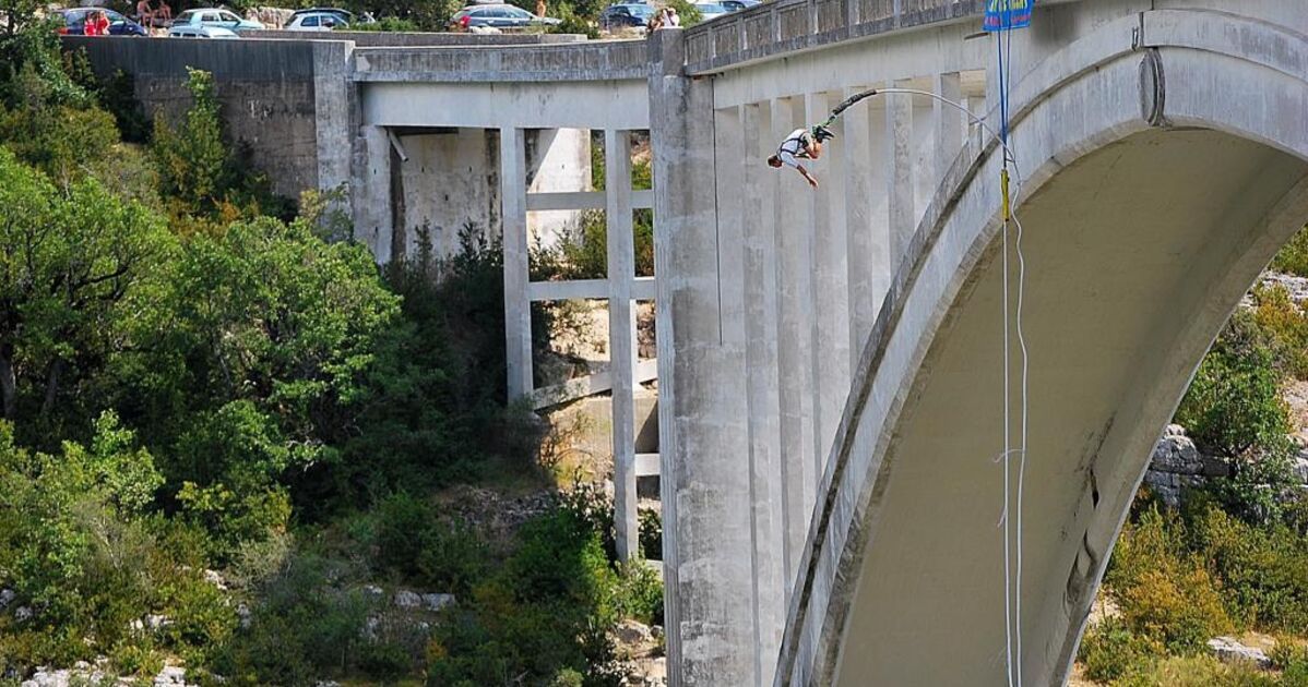 saut à l'elastique, pont sur l'Artuby, Geo.fr saut à l'elastique, pont sur l'Artuby, Geo.fr