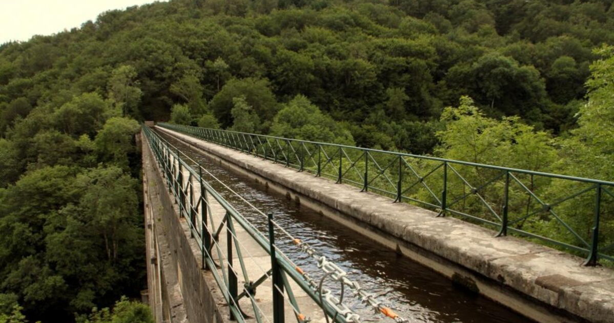 "La Rigole d'Yonne sur l'Aqueduc", Geo.fr