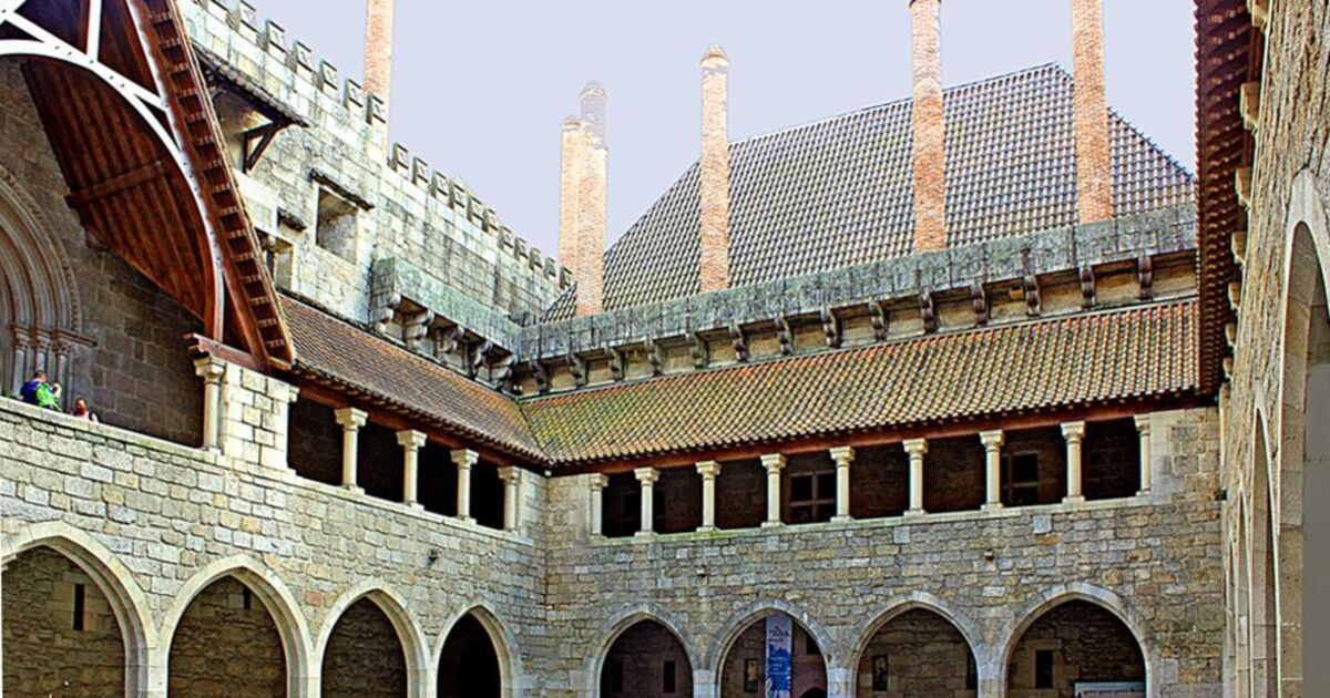 52 Palais des ducs de Bragance, Le plus difficile... Geo.fr