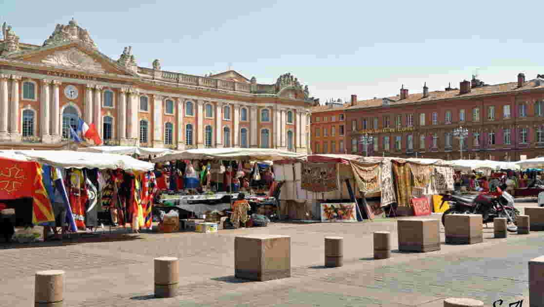 Palais Neuf, place du Capitole, Geo.fr