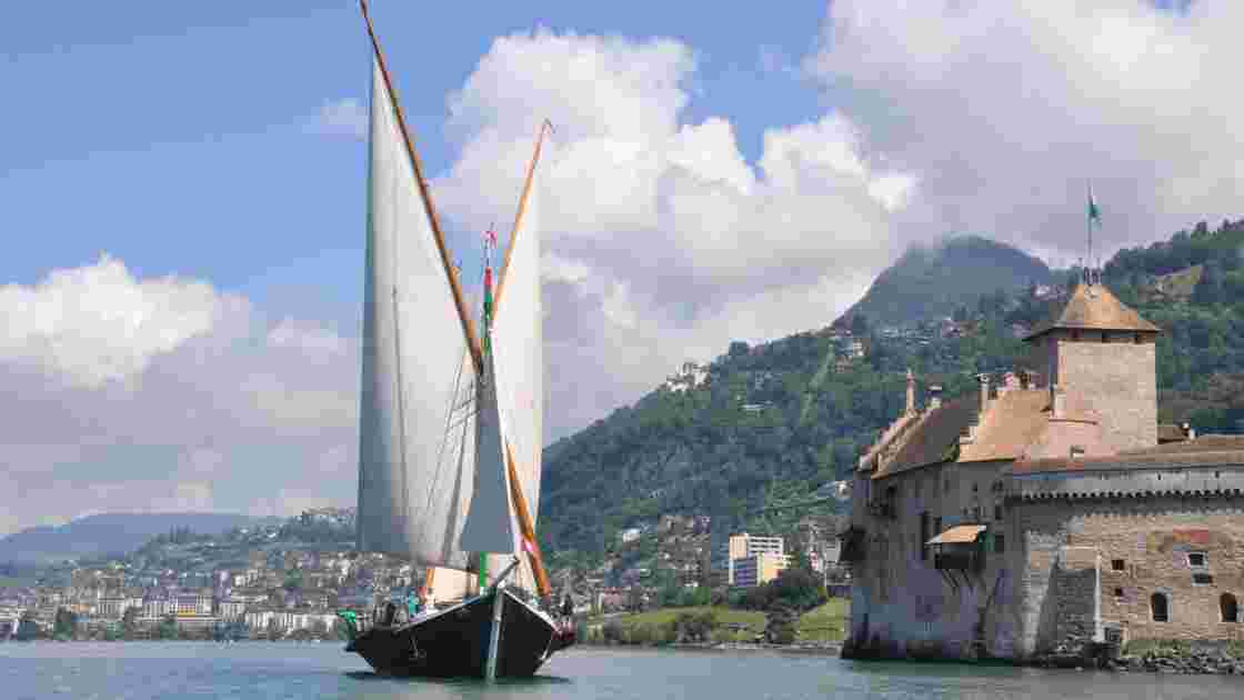 A bord d'un bateau d'intérêt patrimonial au château de Chillon