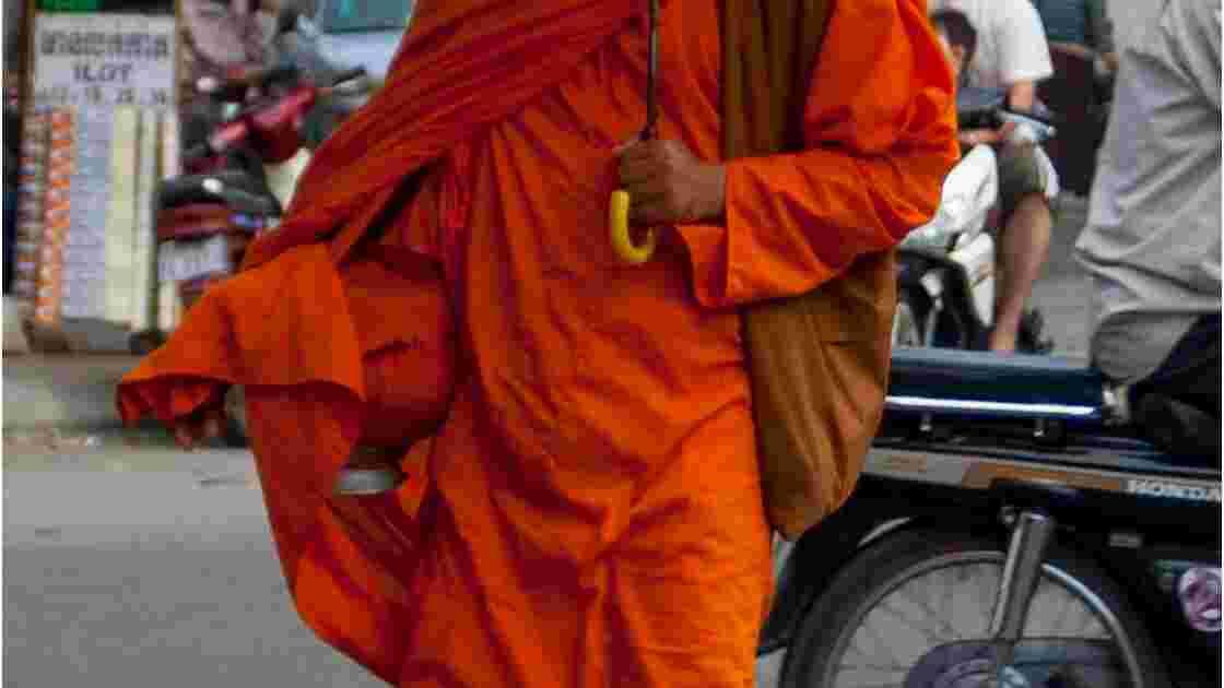 Un moine à Phnom Penh