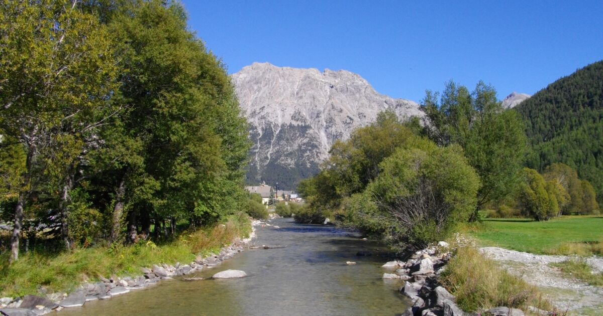 La Clarée en approche du village de Névache (Haut1 Geo.fr