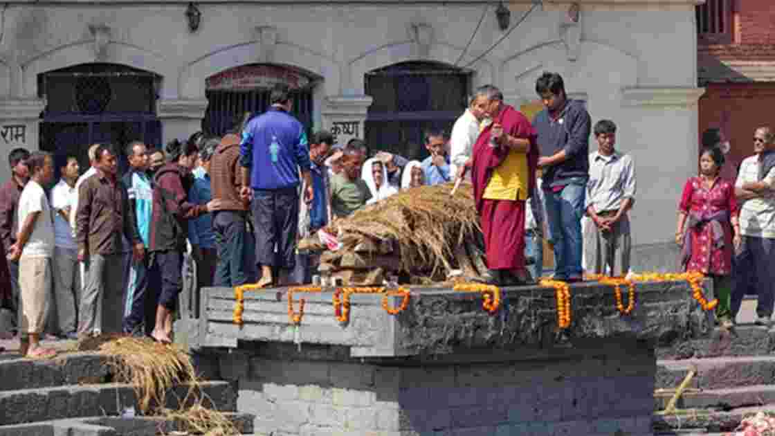 Incinération d'un proche au Népal