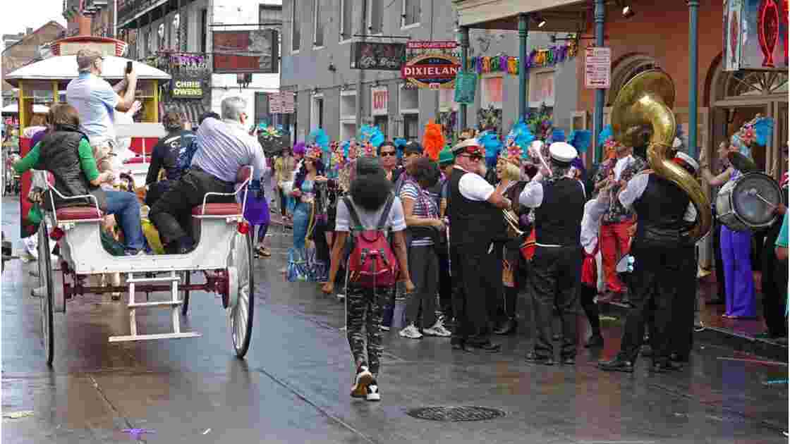 New Orleans Bourbon Street Jazz Parade 16